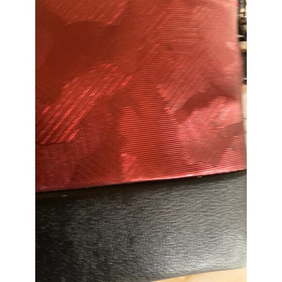 NWT Pixie Mood Cameron Metalic Camo Burgundy Wristlet Vegan Leather - Picture 2 of 6